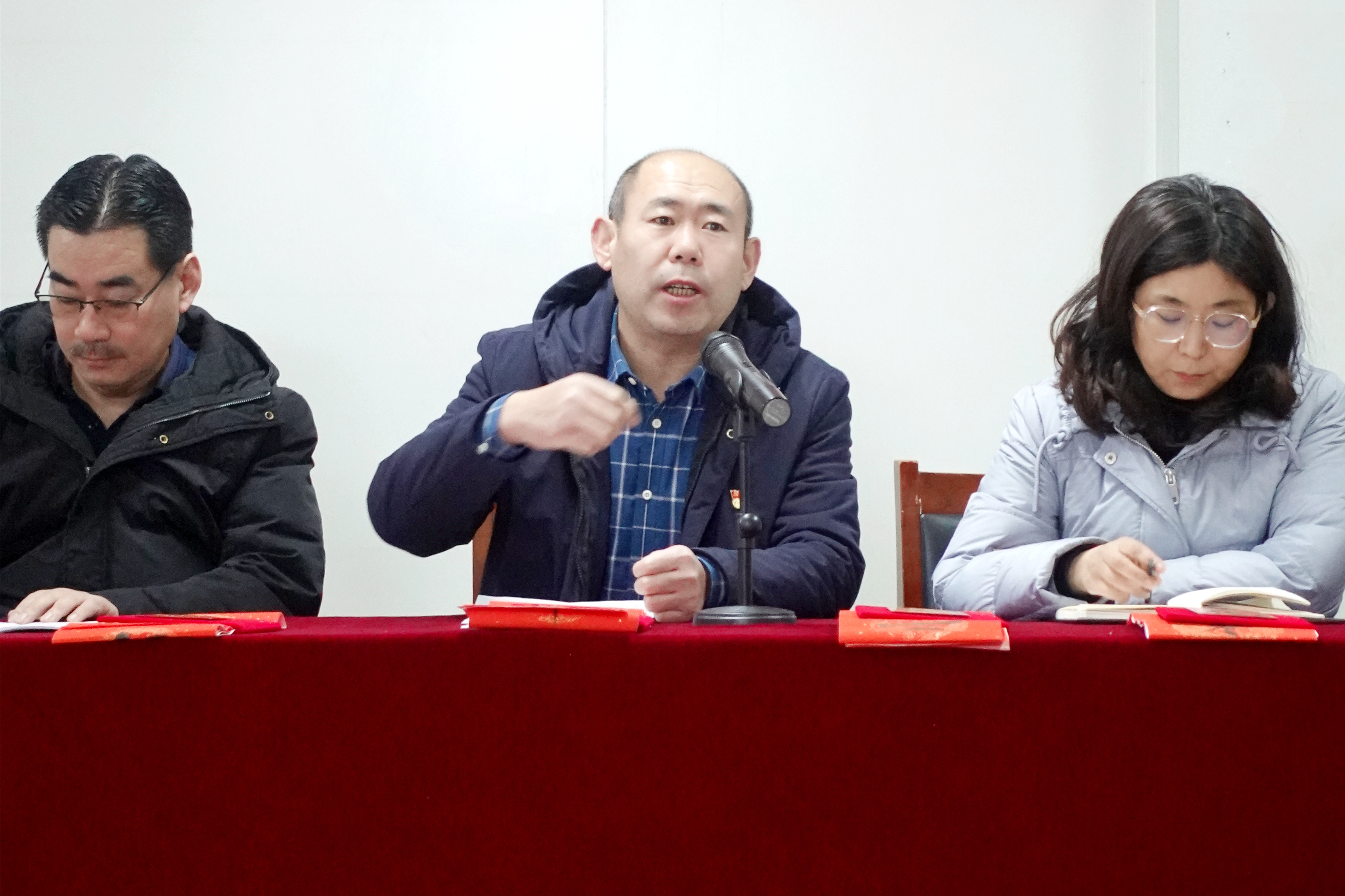 8b17e380-baad-4204-8c25-c330489a8943.jpg